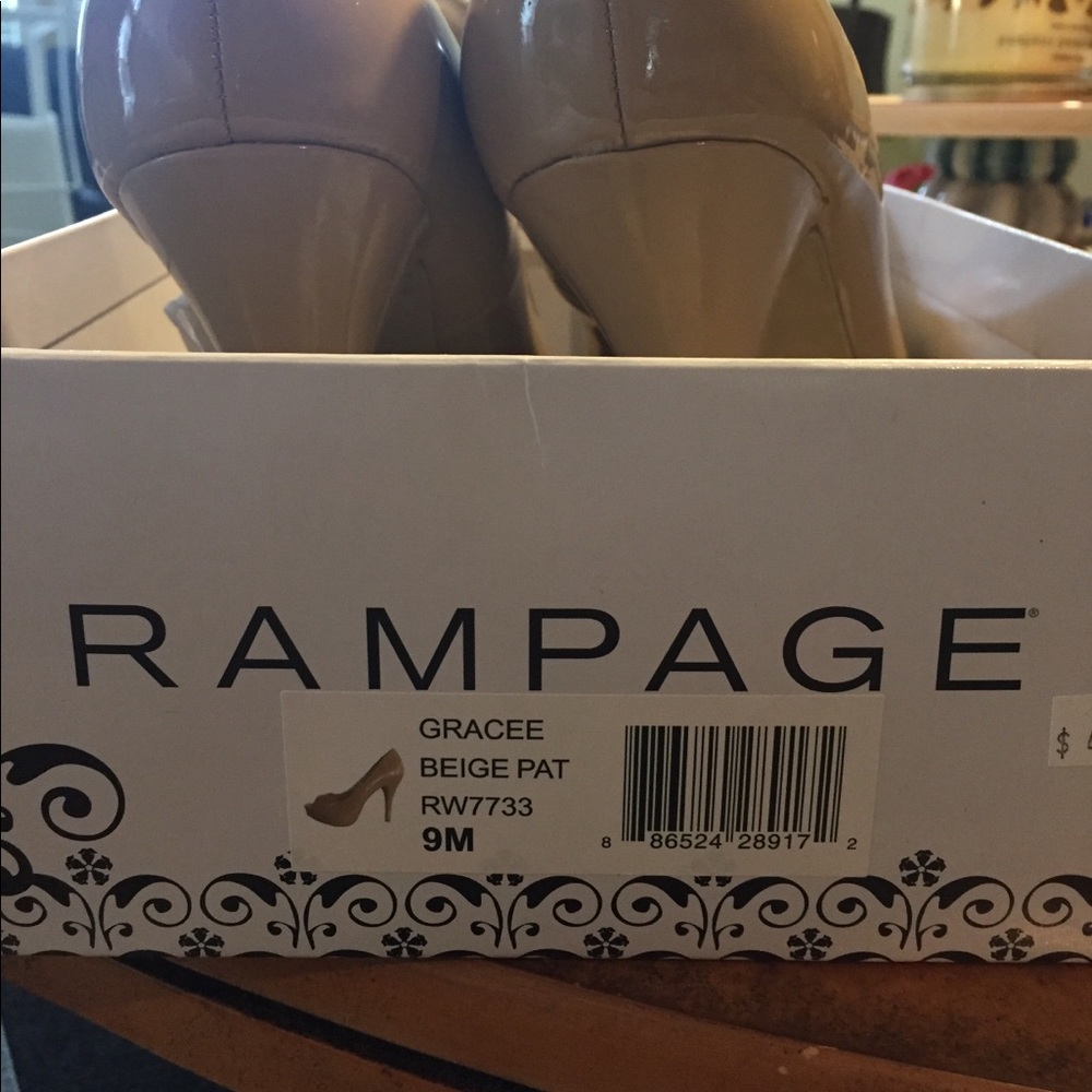 Shoes - Picture 2 of 5